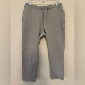 Lululemon cropped pants size L